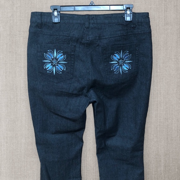 New Cosmopolitan JeansWear Embroidered Blackest Blue High Rise Boot Cut Jeans 14 - Picture 5 of 14
